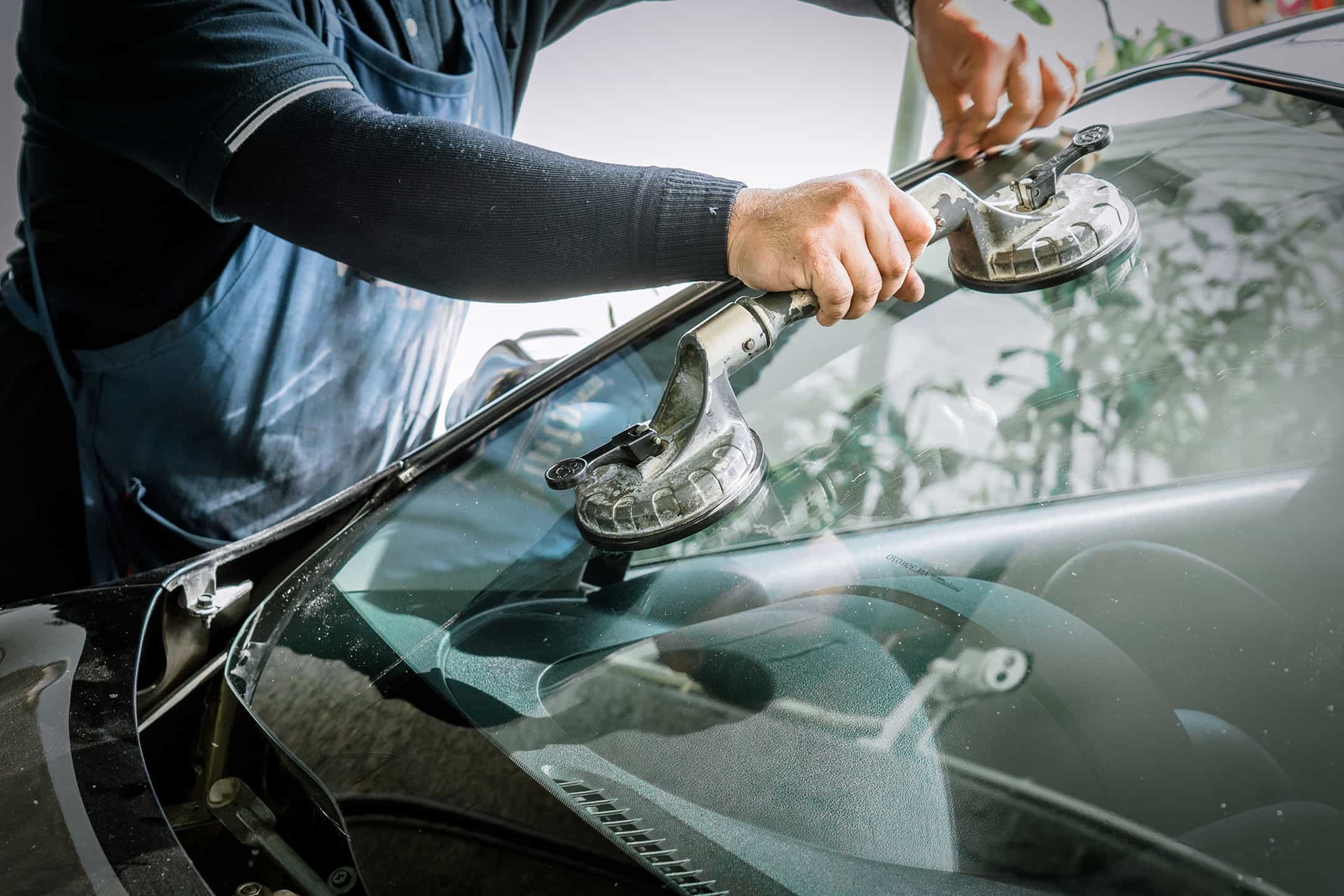 Changing a car glass